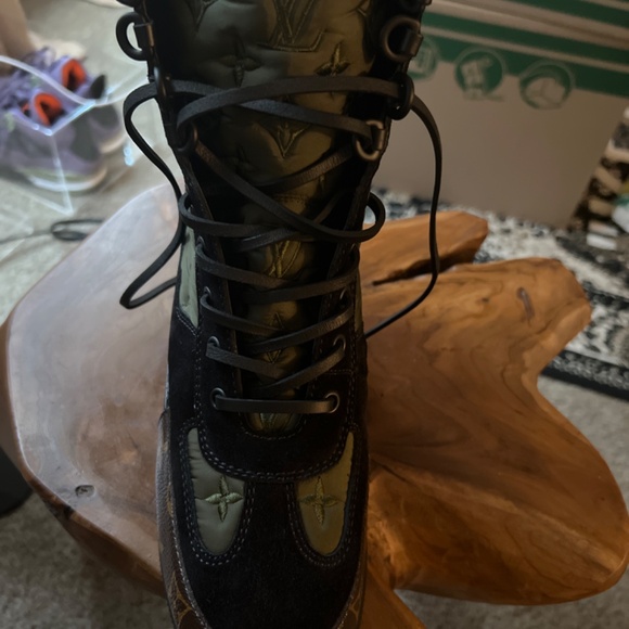 Louis Vuitton Boots - Picture 2 of 8